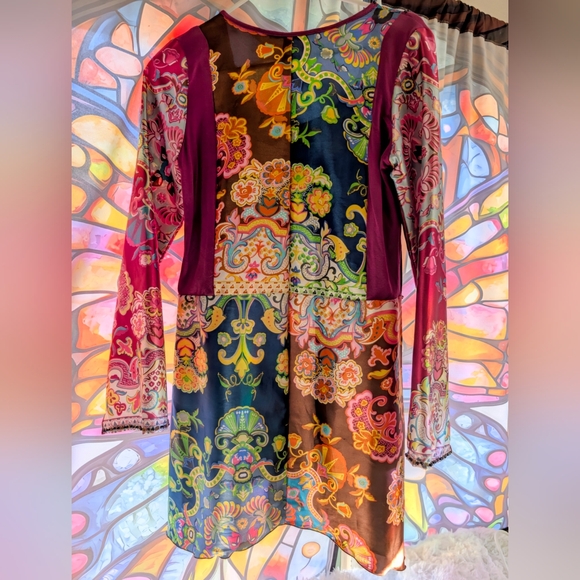 Johnny Was - Multicolor Floral Satin Patchwork Bell-Sleeve Tunic - Picture 5 of 5